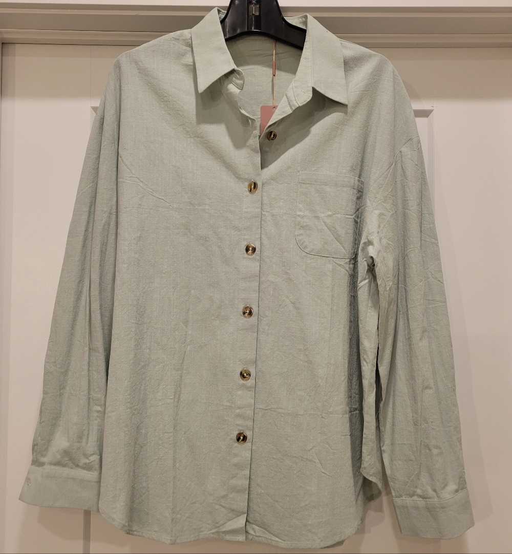 Light Sage Green Men's Button-Up Shirt